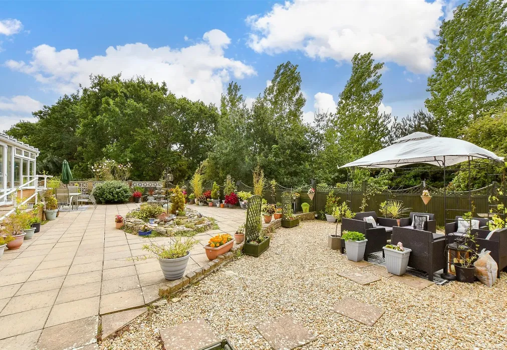 Rear Garden - Forest Way, Winford, Sandown, Isle of Wight - Wards of Kent