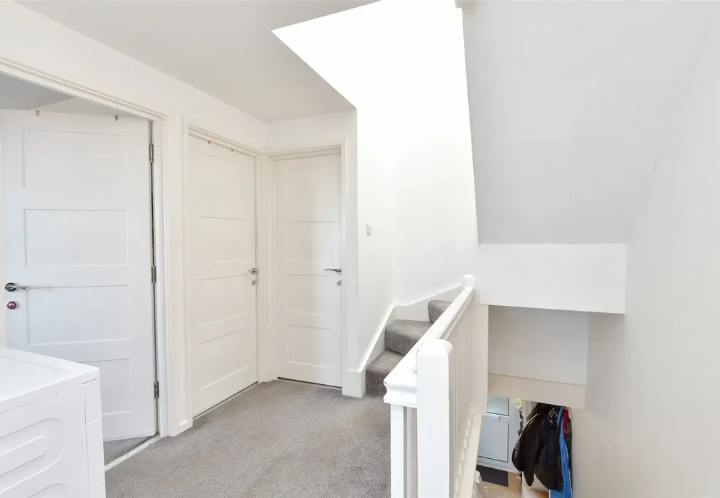 Landing - Brentwood Road, Brighton, East Sussex - Wards of Kent