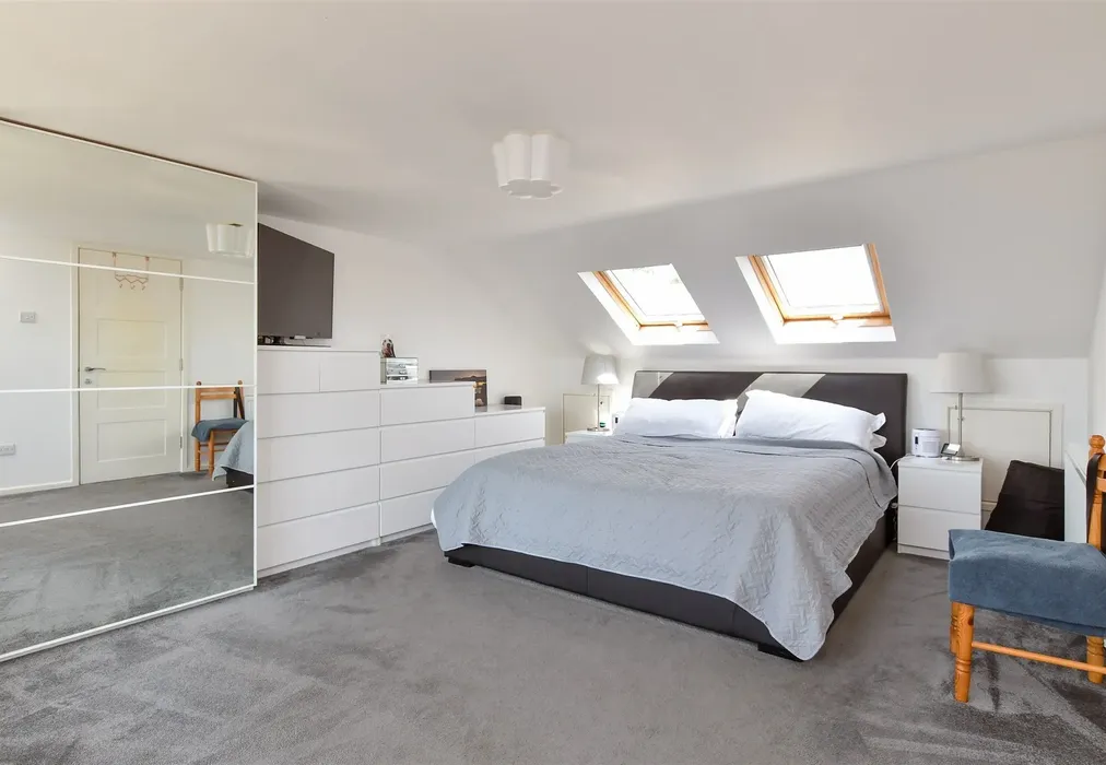 Bedroom 1 - Brentwood Road, Brighton, East Sussex - Wards of Kent