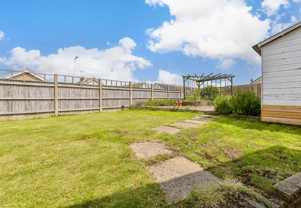 Front Garden - Woodland Way, Dymchurch, Romney Marsh, Kent - Wards of Kent