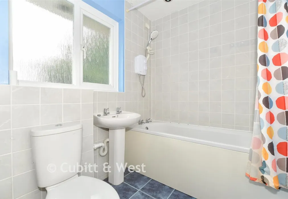 Bathroom - Bluebell Close, Horsham, West Sussex - Wards of Kent