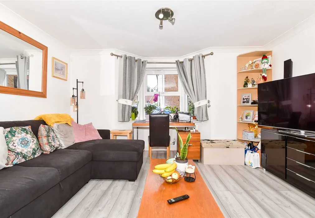 Lounge - Edelin Road, Bearsted, Maidstone, Kent - Wards of Kent