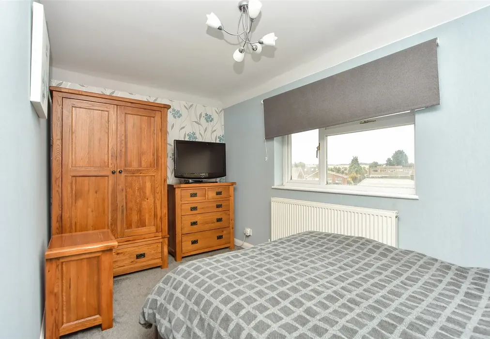 Bedroom 2 - Elm Grove, Sittingbourne, Kent - Wards of Kent