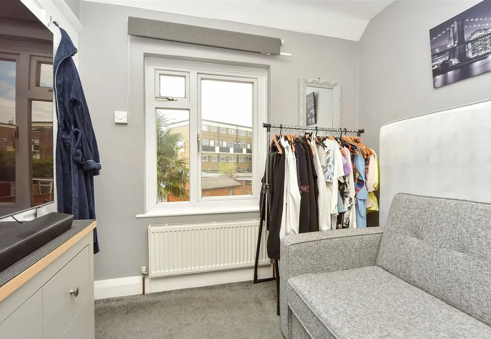 Bedroom 4 - Elm Grove, Sittingbourne, Kent - Wards of Kent