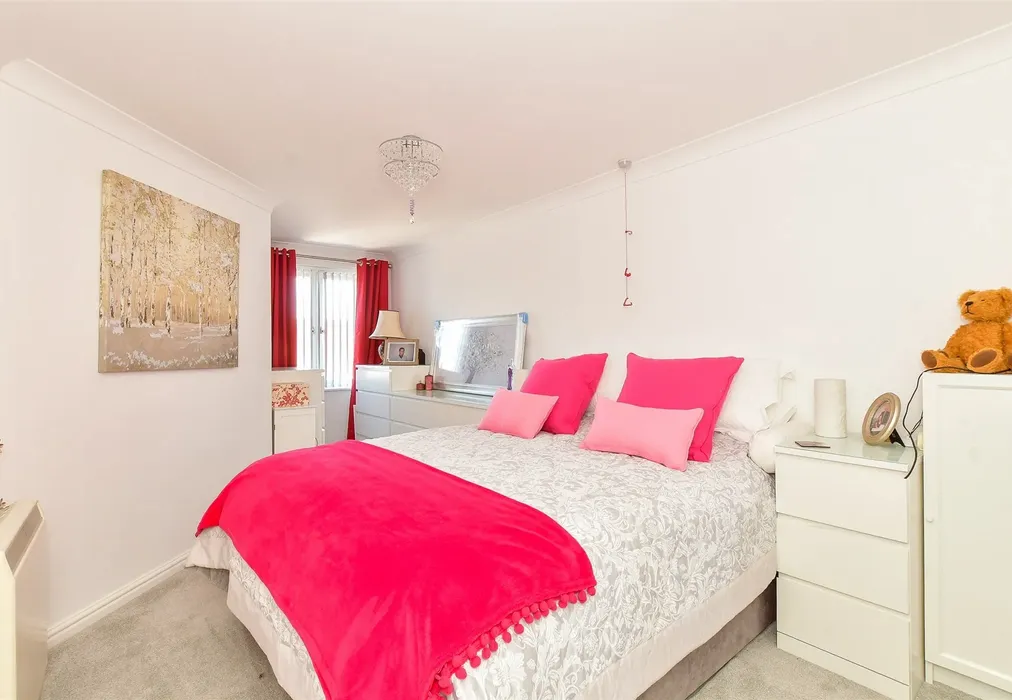 Bedroom - Springwell, Havant, Hampshire - Wards of Kent