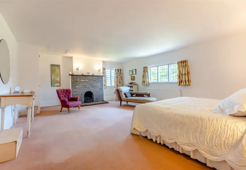 Main Bedroom - Elham, Canterbury, Kent - Wards of Kent