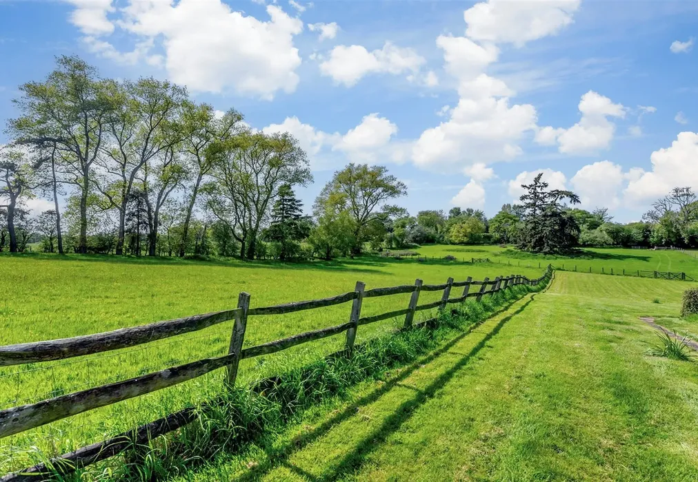 External Lifestyle - Elham, Canterbury, Kent - Wards of Kent