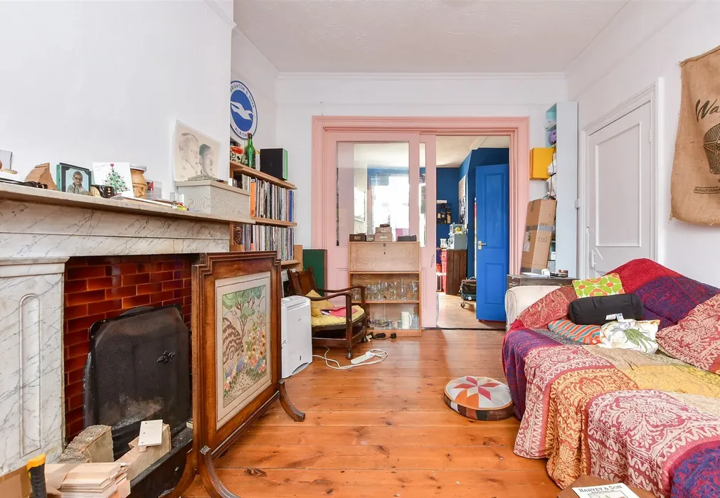 Lounge - Grotto Road, Cliftonville, Margate, Kent - Wards of Kent