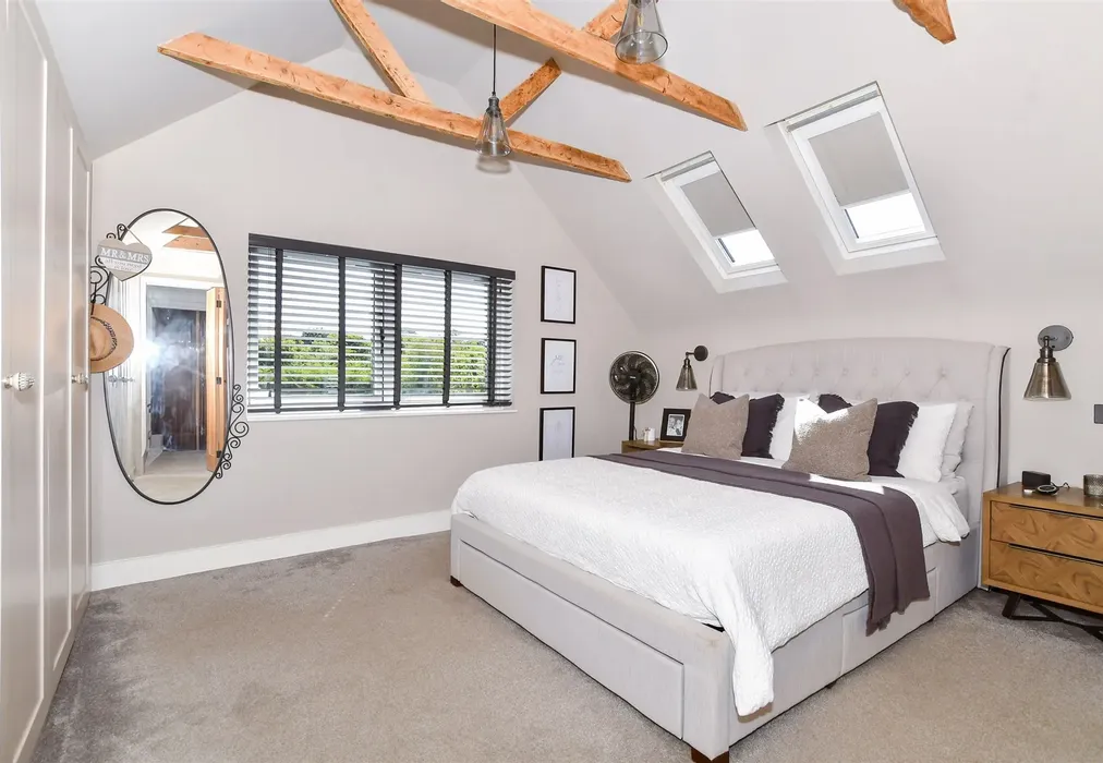 Bedroom 1 - Robin Hood Lane (Lower), Walderslade, Chatham, Kent - Wards of Kent