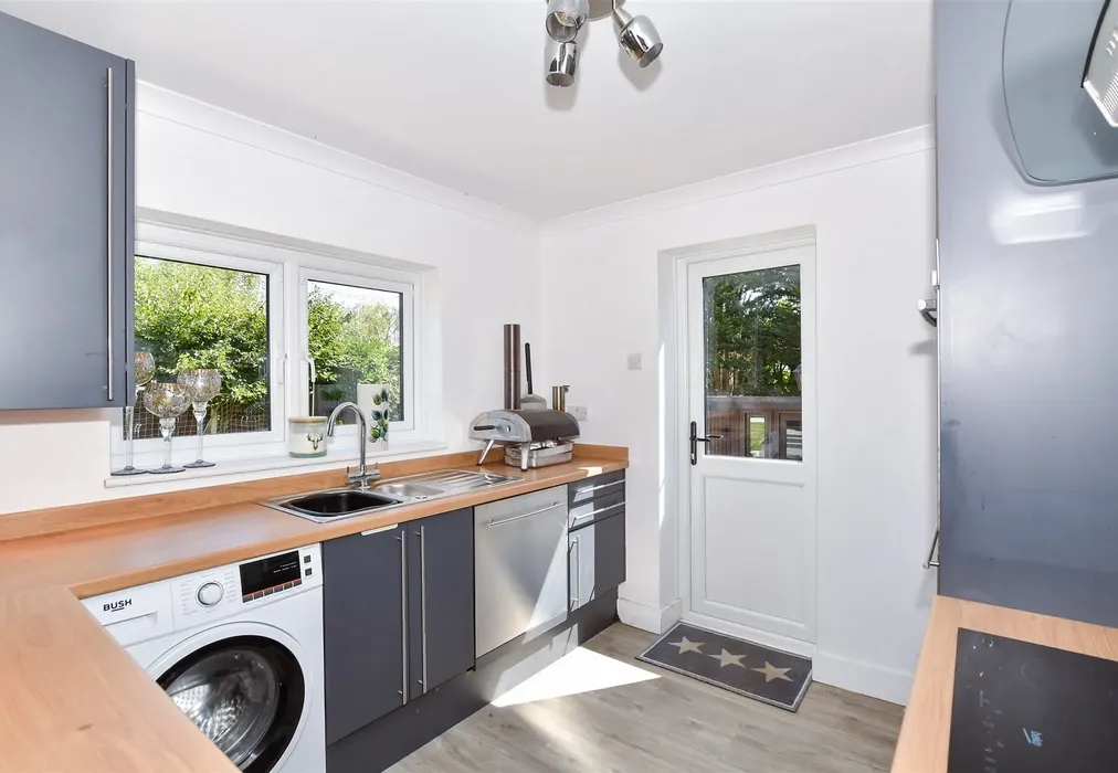 Annexe Kitchen - Robin Hood Lane (Lower), Walderslade, Chatham, Kent - Wards of Kent