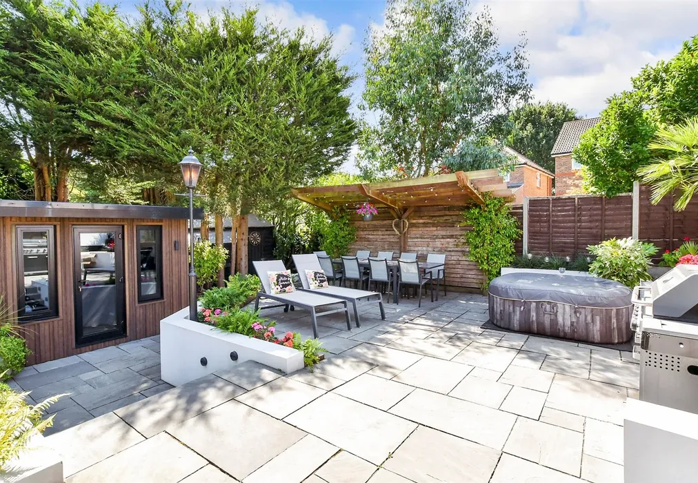 Rear Garden - Robin Hood Lane (Lower), Walderslade, Chatham, Kent - Wards of Kent