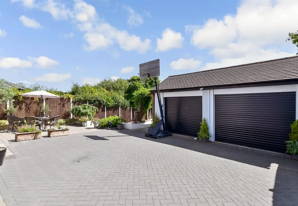 Garage - Robin Hood Lane (Lower), Walderslade, Chatham, Kent - Wards of Kent