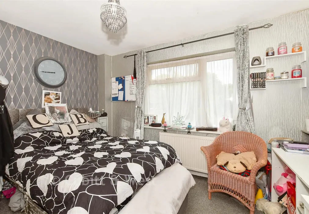 Bedroom 2 - Green Lane, Northgate, West Sussex - Wards of Kent