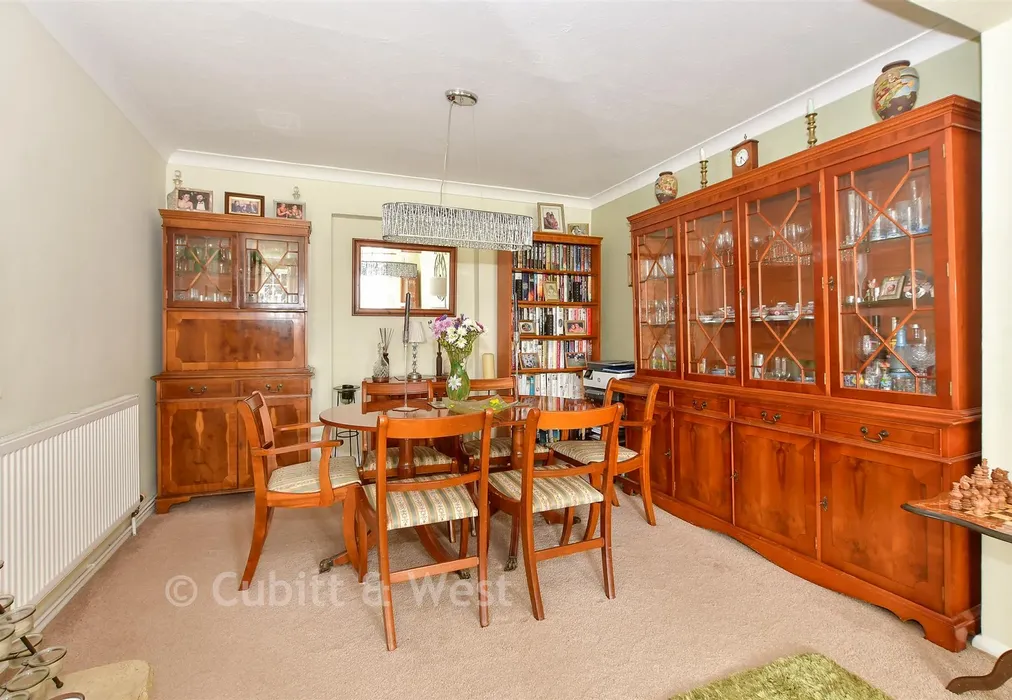 Lounge/Diner - Green Lane, Northgate, West Sussex - Wards of Kent