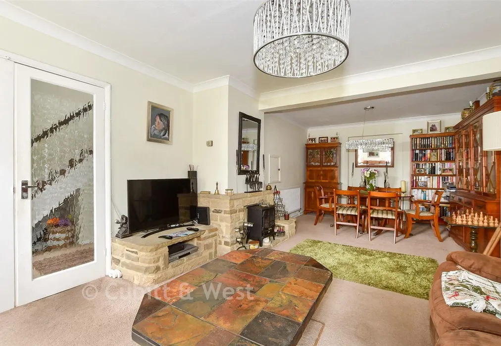 Lounge/Diner - Green Lane, Northgate, West Sussex - Wards of Kent