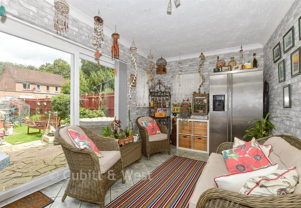 Breakfast Area - Green Lane, Northgate, West Sussex - Wards of Kent