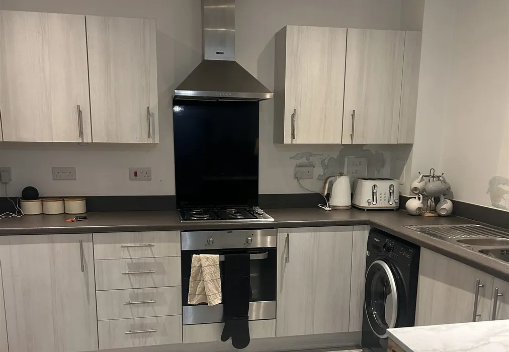 Kitchen - Chimney Avenue, Maidstone, Kent - Wards of Kent