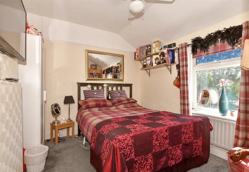 Bedroom 2 - Chapel Street, Minster-On-Sea, Sheerness, Kent - Wards of Kent