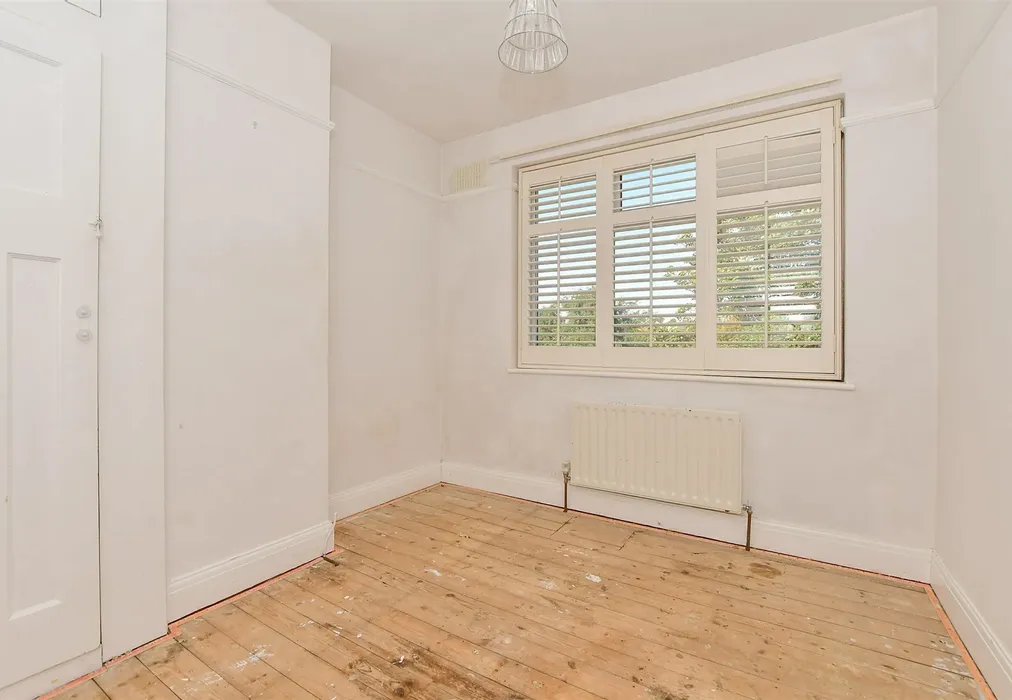 Bedroom 2 - Marian Avenue, Minster-On-Sea, Sheerness, Kent - Wards of Kent