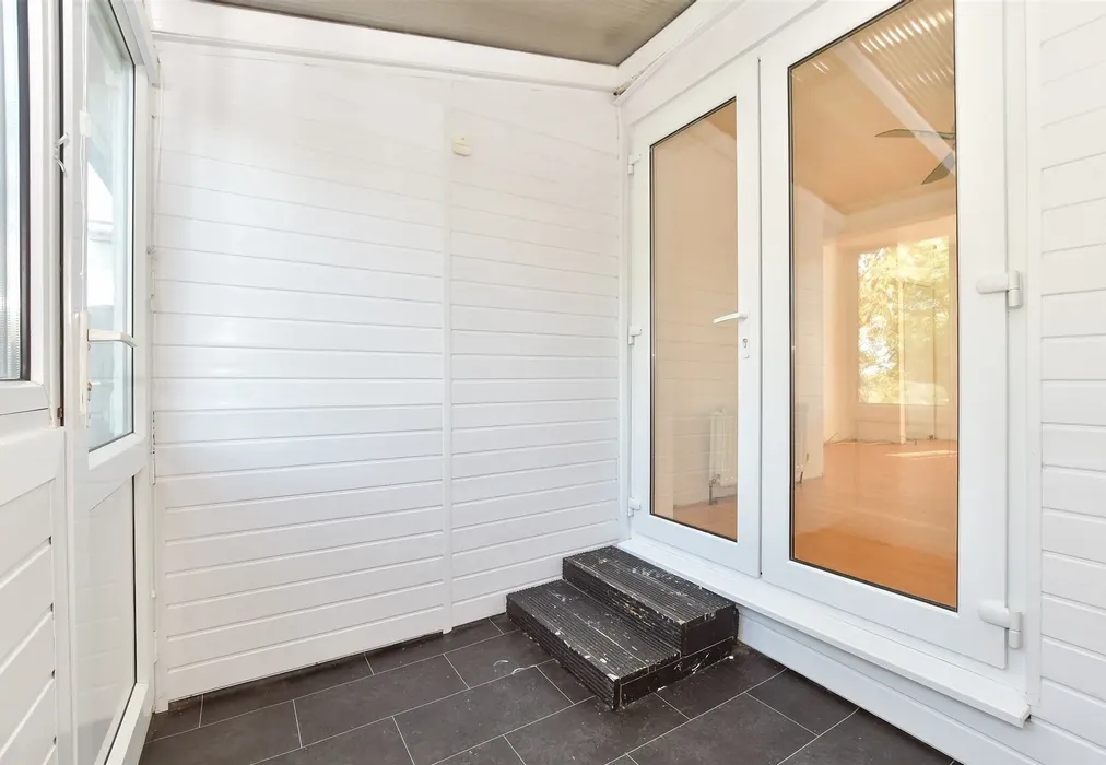 Conservatory - Marian Avenue, Minster-On-Sea, Sheerness, Kent - Wards of Kent