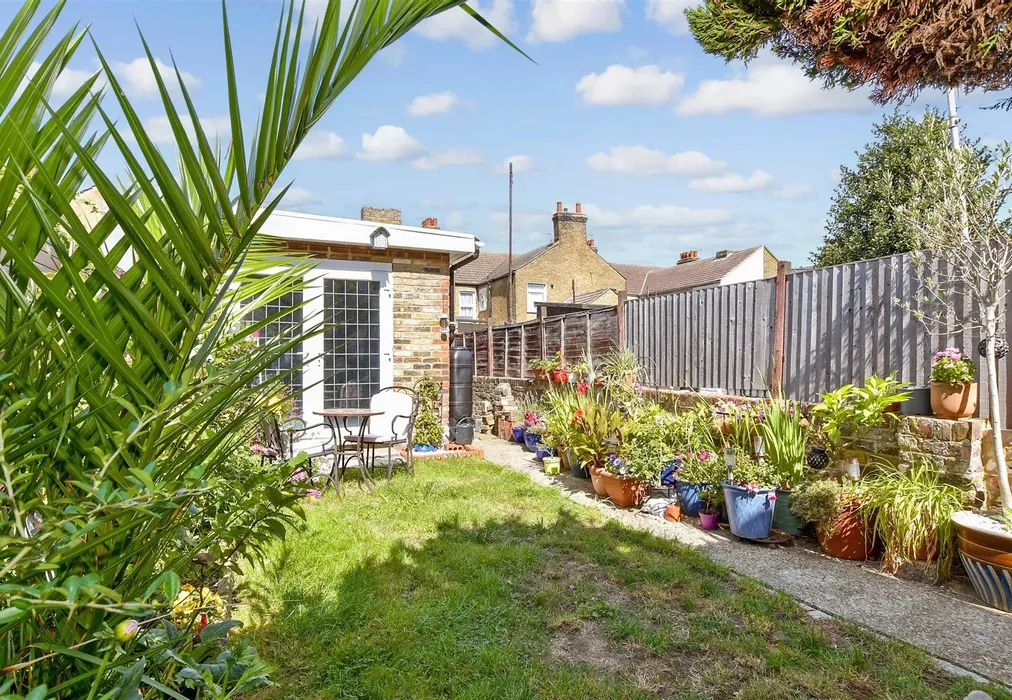 Rear Garden - Wellesley Road, Sheerness, Kent - Wards of Kent