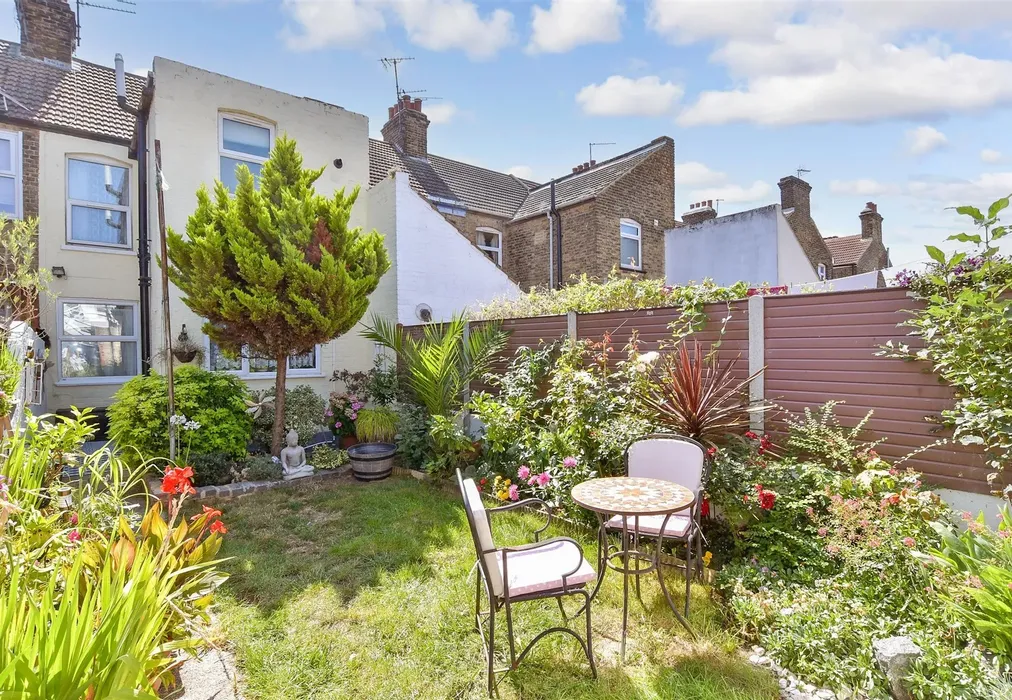 Rear Garden - Wellesley Road, Sheerness, Kent - Wards of Kent