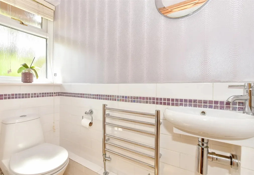 Internal Lifestyle Photograph - Derwent Close, Waterlooville, Hampshire - Wards of Kent