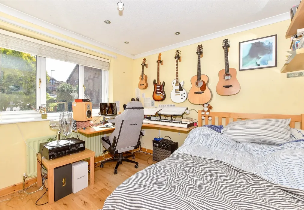 Bedroom 2 - Derwent Close, Waterlooville, Hampshire - Wards of Kent