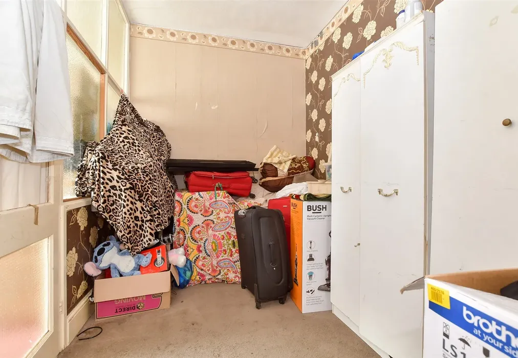 Dining Room - Shelley Avenue, London - Wards of Kent