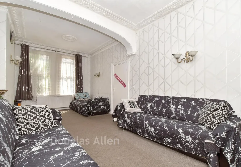 Lounge - Shelley Avenue, London - Wards of Kent
