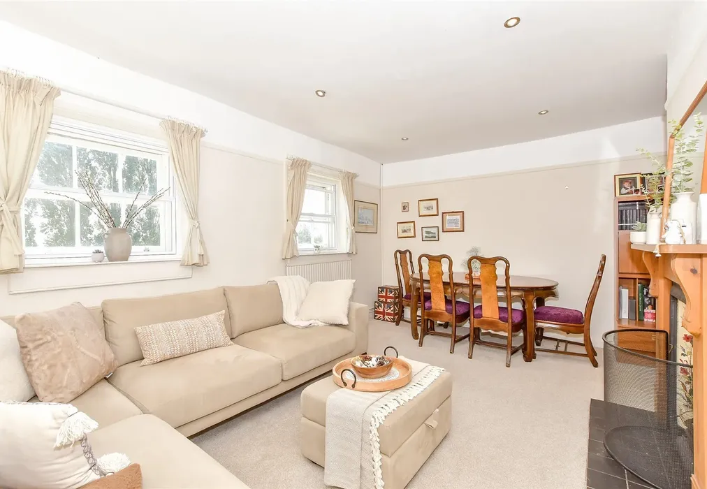 Lounge - Titchfield Lane, Wickham, Fareham, Hampshire - Wards of Kent