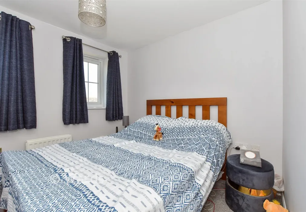 Bedroom 1 - Primrose Way, Minster On Sea, Sheerness, Kent - Wards of Kent
