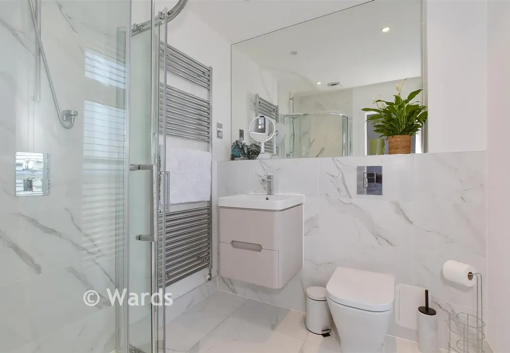 En-Suite Shower Room - Broadbank Way, Canterbury, Kent - Wards of Kent