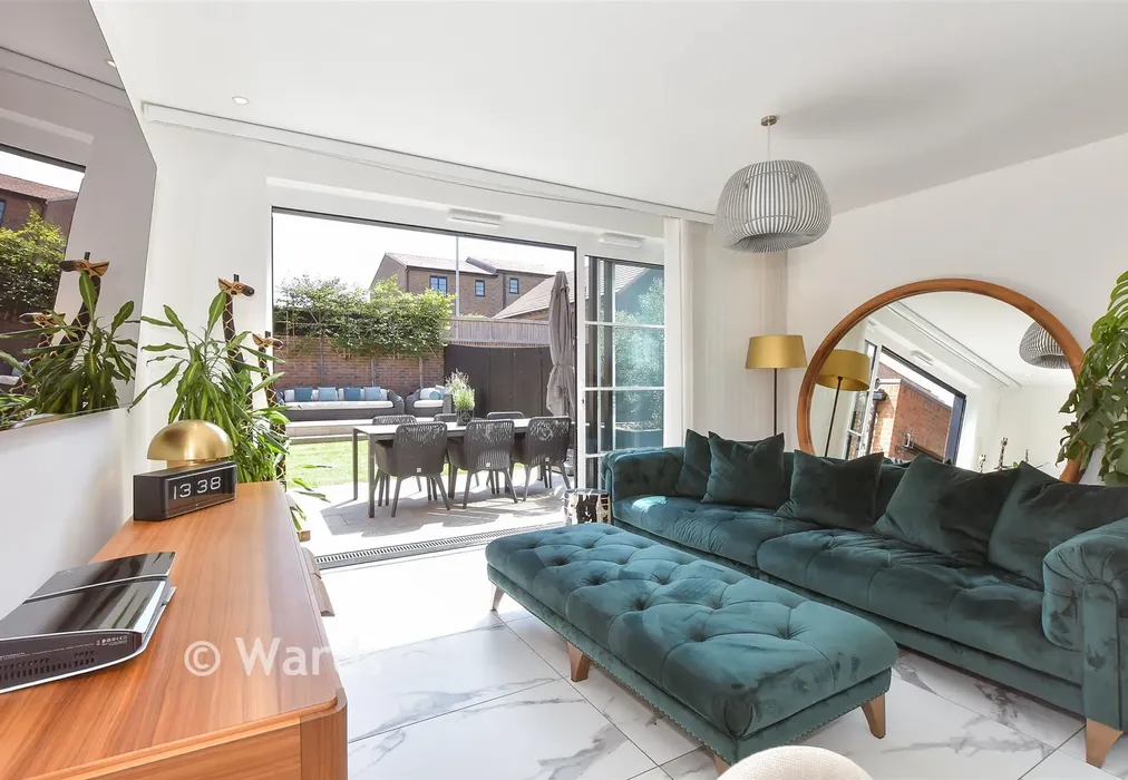 Lounge - Broadbank Way, Canterbury, Kent - Wards of Kent