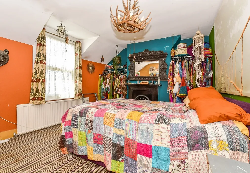 Bedroom 1 - Blenheim Road, Littlestone, Kent - Wards of Kent