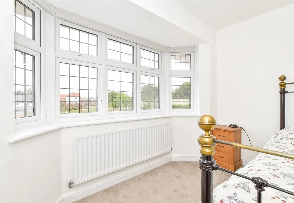 Internal Feature - Horseshoe Way, Yapton, West Sussex - Wards of Kent