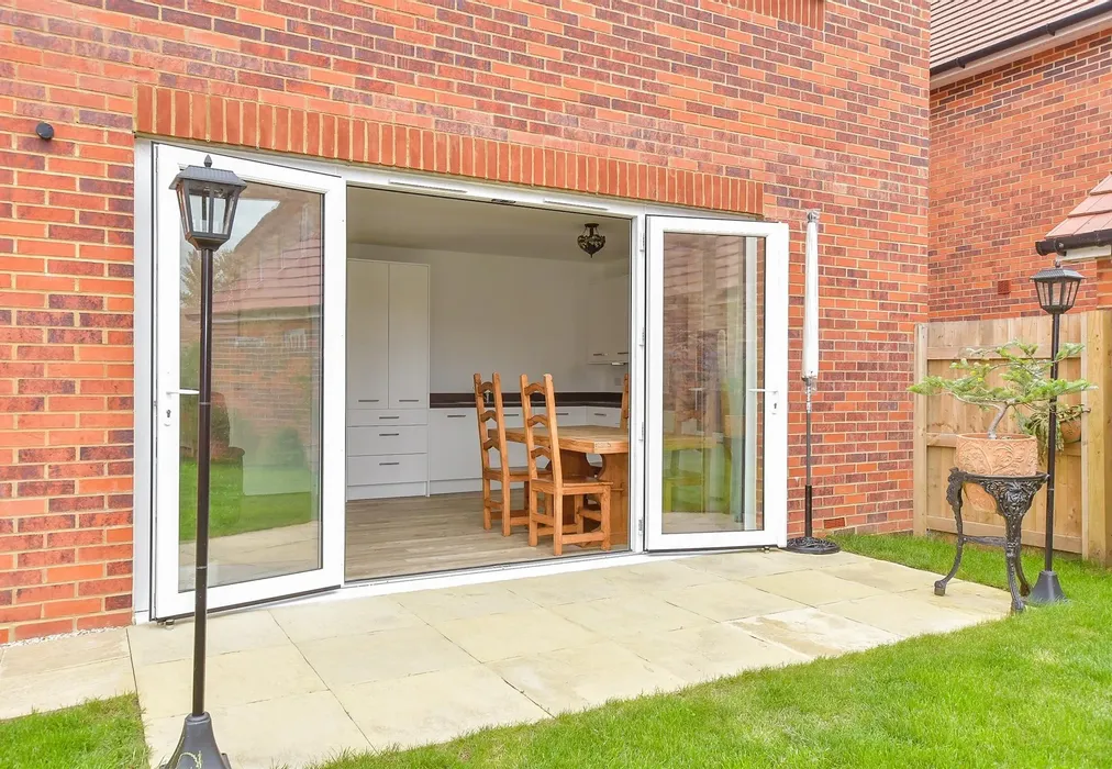 External Feature - Horseshoe Way, Yapton, West Sussex - Wards of Kent