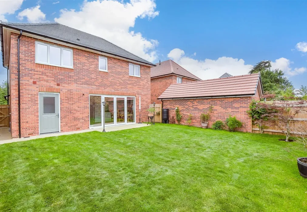 Rear Garden - Horseshoe Way, Yapton, West Sussex - Wards of Kent