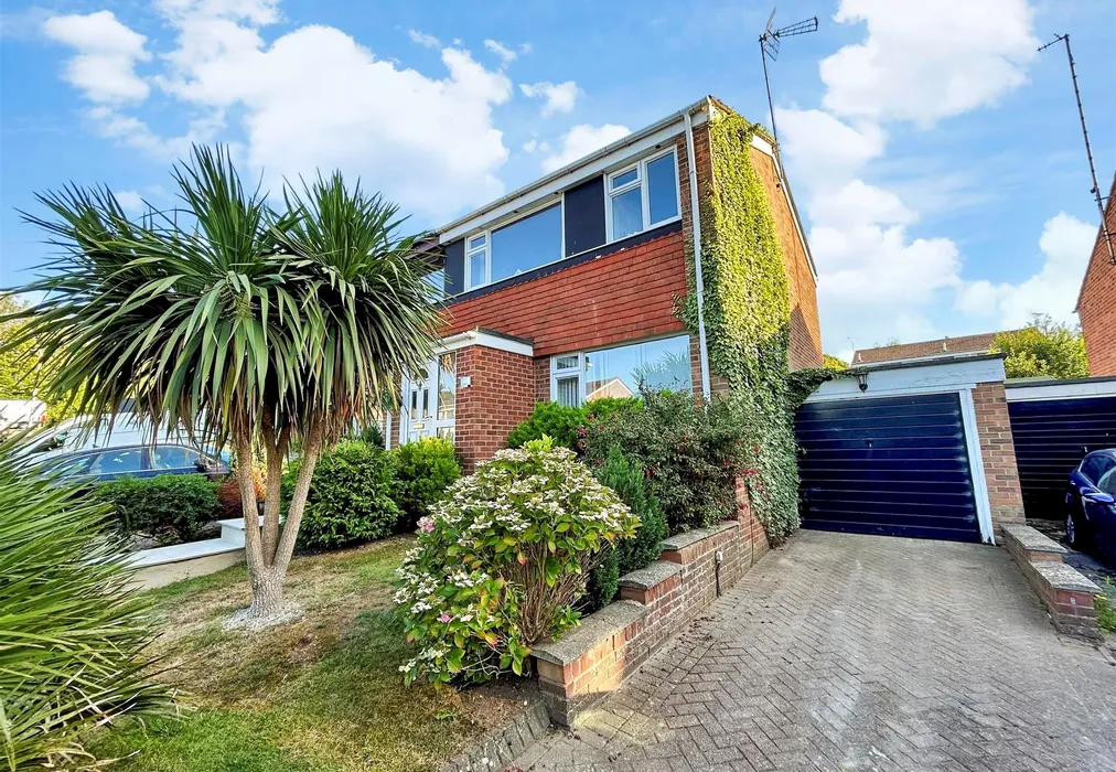 Front - Silverspot Close, Rainham, Gillingham, Kent - Wards of Kent