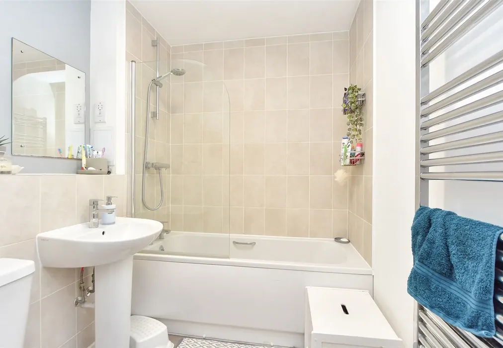 Bathroom - Tram Way, Wouldham, Rochester, Kent - Wards of Kent