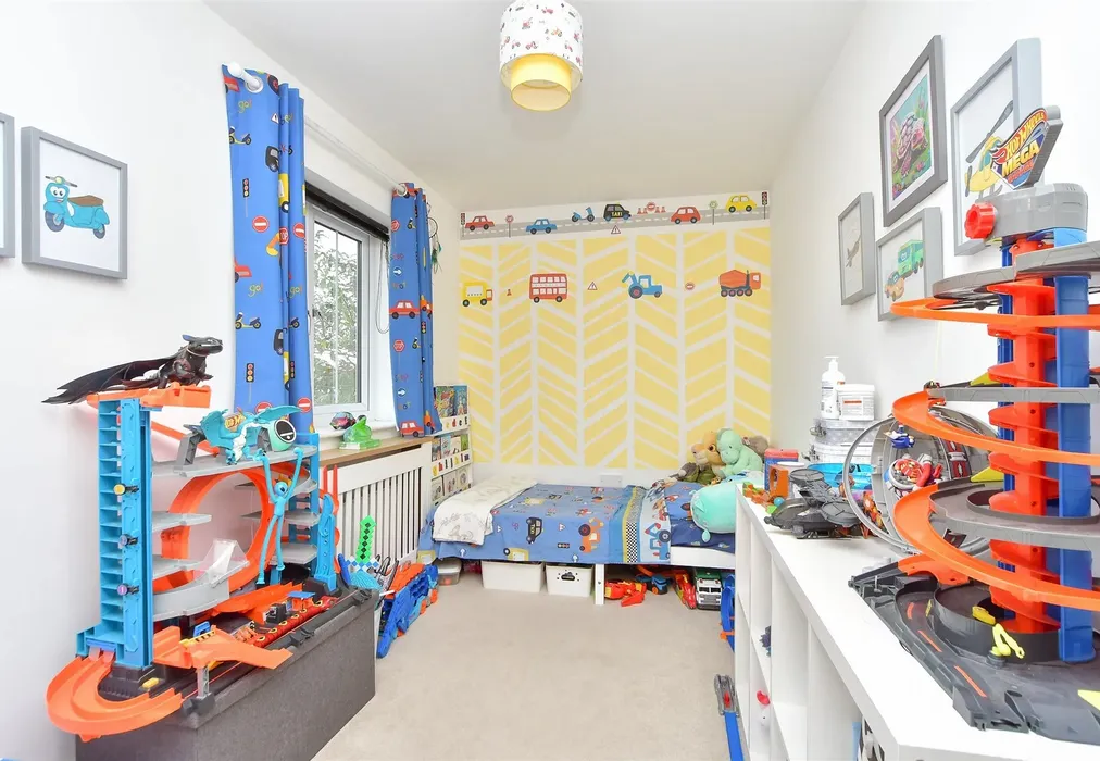 Bedroom 2 - Tram Way, Wouldham, Rochester, Kent - Wards of Kent
