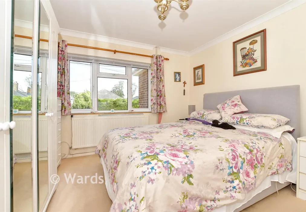 Bedroom 1 - Seaway Gardens, St. Mary's Bay, Romney Marsh, Kent - Wards of Kent