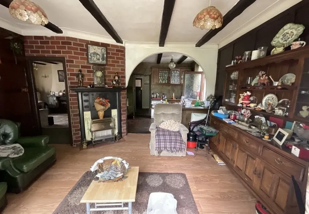 Lounge Pic - South Drive, Banstead, Surrey - Wards of Kent