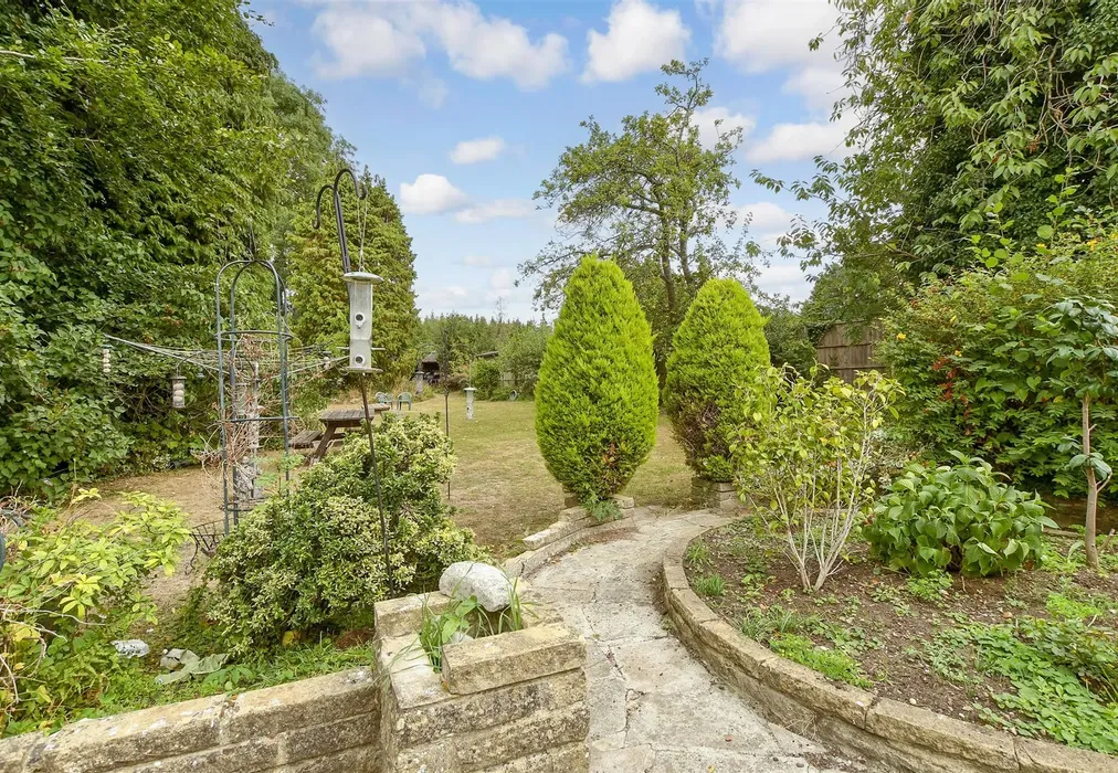 Rear Garden - South Drive, Banstead, Surrey - Wards of Kent