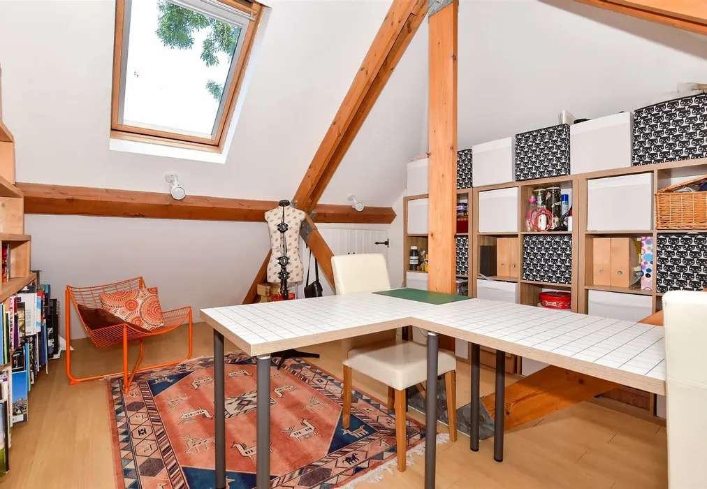 Bedroom 3 - Mill Street, East Malling, West Malling, Kent - Wards of Kent