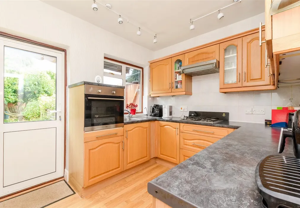Kitchen - Kynaston Road, Orpington, Kent - Wards of Kent