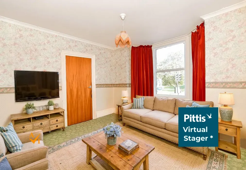 Lounge (Farmhouse style) - Medina Avenue, Newport, Isle of Wight - Wards of Kent