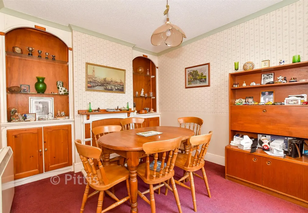 Dining Room - Medina Avenue, Newport, Isle of Wight - Wards of Kent