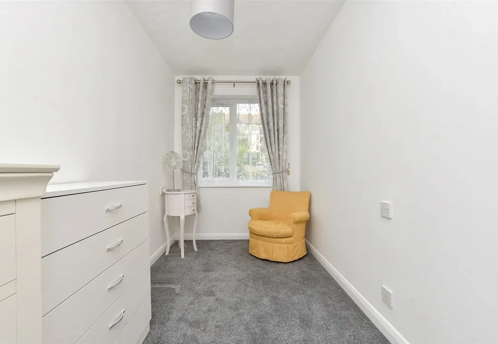 Bedroom 2 - Victoria Parade, Ramsgate, Kent - Wards of Kent