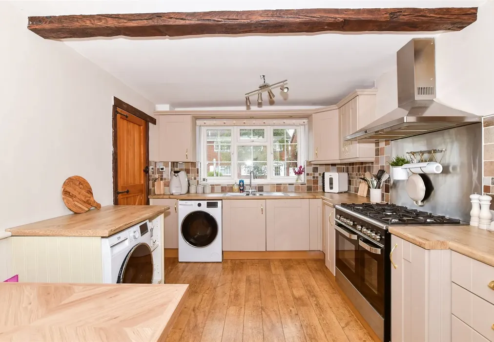 Kitchen/Diner - Pear Tree Avenue, Ditton, Kent - Wards of Kent